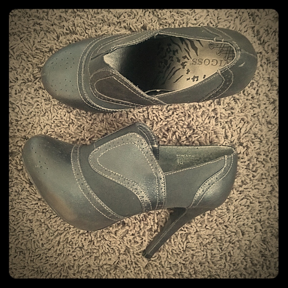 Sonata Vigoss oxford heeled booties